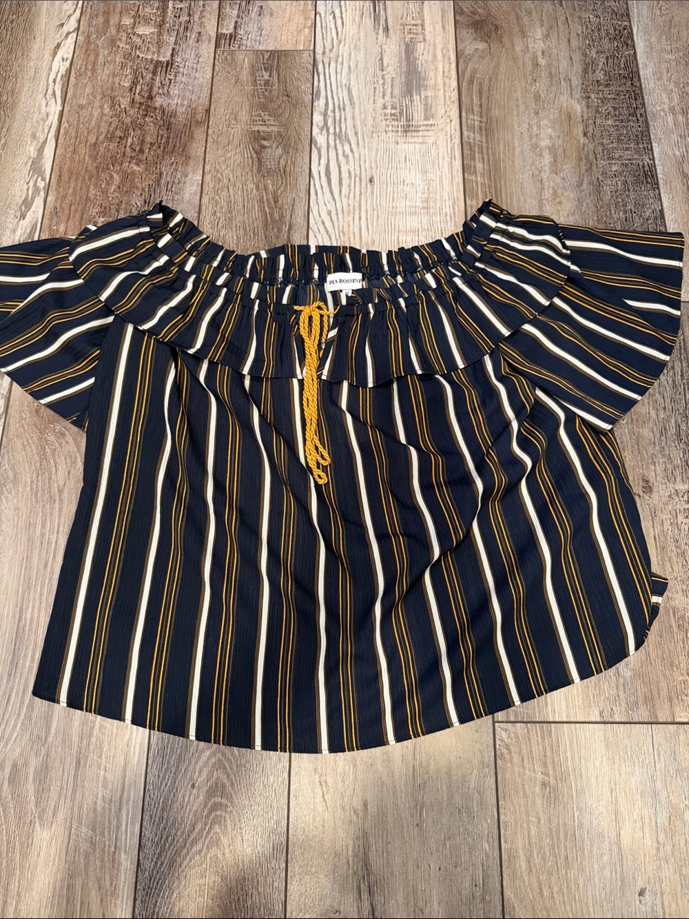 NEW! PIA ROSSINI Off-Shoulder Striped Ruffled Top Size M - Picture 2 of 7
